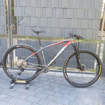 Używany Kross Level 14.0 10kg 1x12 Shimano World Cup M 2020 Mountainbike — zdjęcie 1 z 13