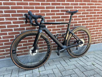 Used Canyon Aeroad Shimano Ultegra 2021 Road & Gravel, Black — image 1 of 11