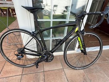 Używany BH Evo Carbon 2018 carretera. Talla MD Shimano Ultegra 2018 Road & Gravel — zdjęcie 1 z 16