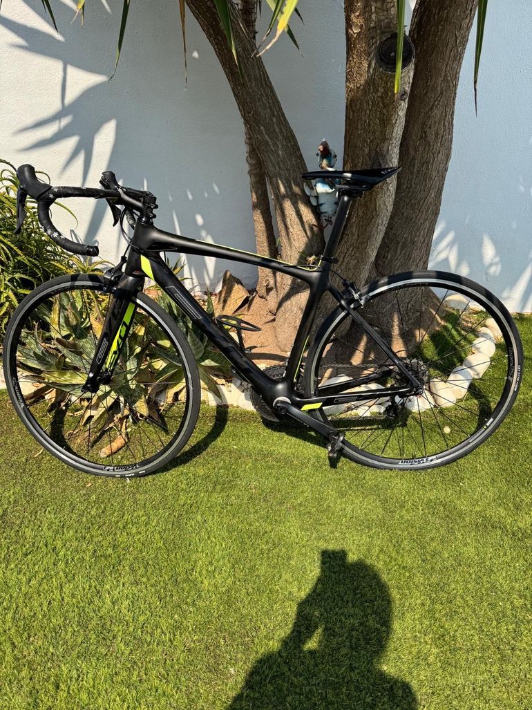 Używany BH Evo Carbon 2018 carretera. Talla MD Shimano Ultegra 2018 Road & Gravel — zdjęcie 11 z 16