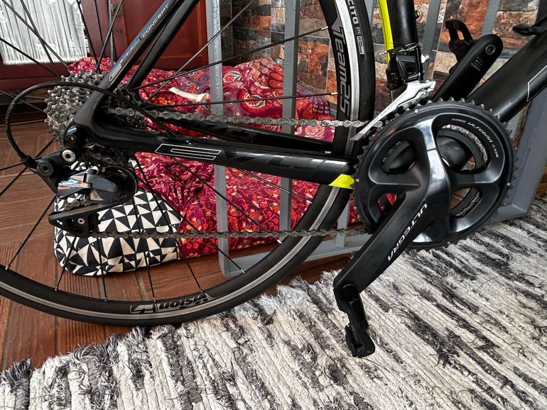 Używany BH Evo Carbon 2018 carretera. Talla MD Shimano Ultegra 2018 Road & Gravel — zdjęcie 15 z 16