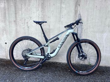 Used Canyon Neuron CF 9 2022 2022 Mountainbike, Green, 27.5, 29 — image 3 of 12