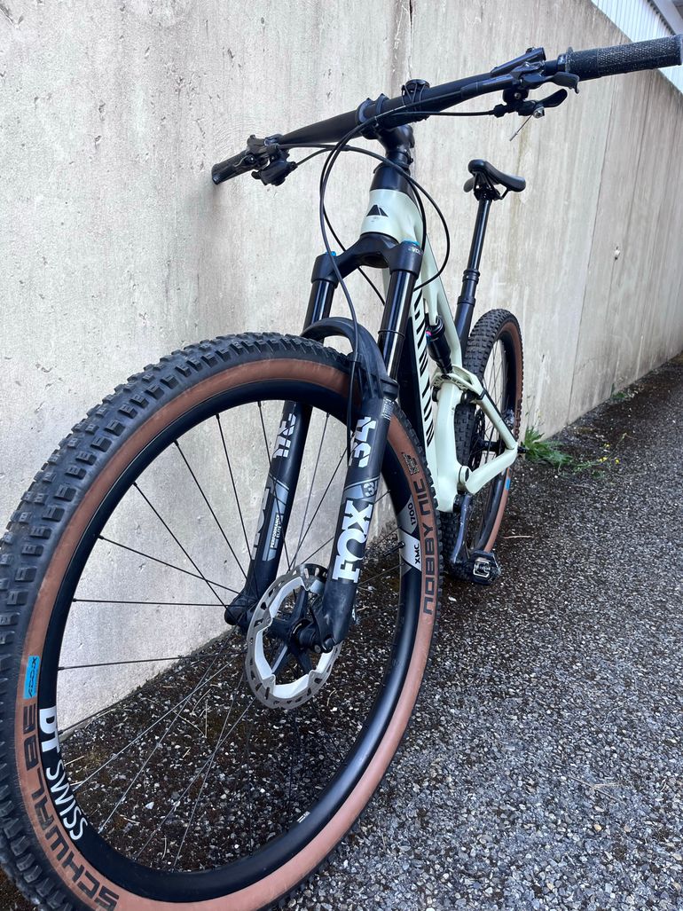 Used Canyon Neuron CF 9 2022 2022 Mountainbike, Green, 27.5, 29 — image 2 of 12