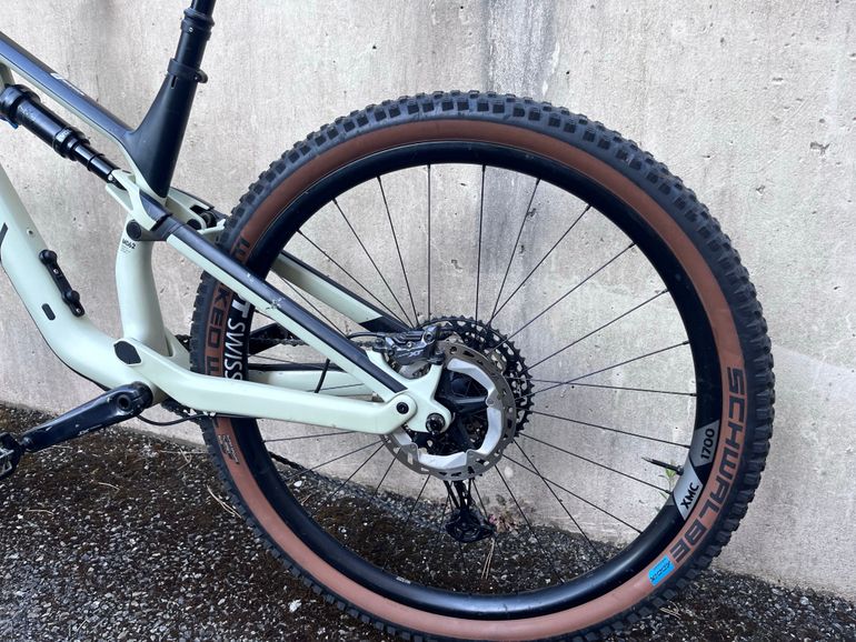 Used Canyon Neuron CF 9 2022 2022 Mountainbike, Green, 27.5, 29 — image 7 of 12