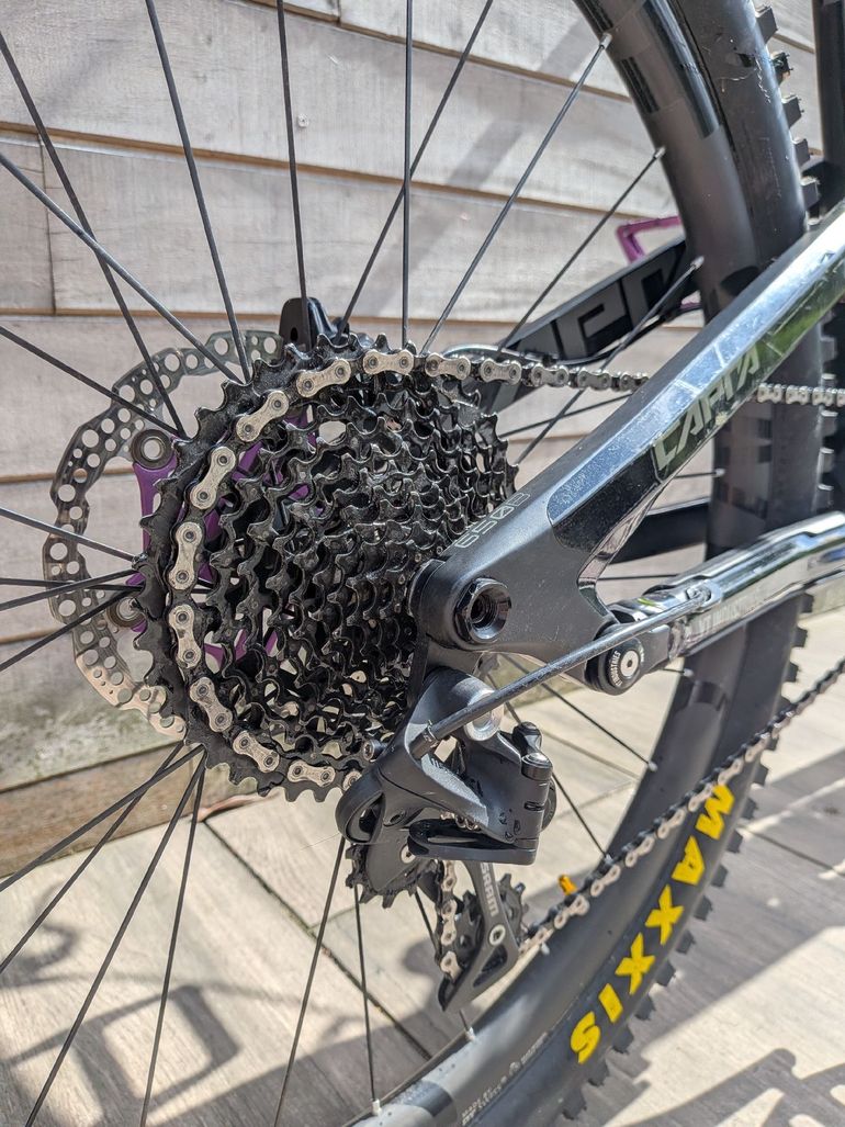 Used YT Capra CF pro race 2016 Mountainbike, Black — image 7 of 8