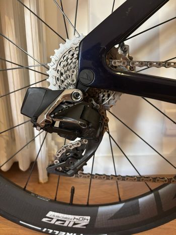 Canyon Aeroad SRAM Red 2021 Road & Gravel usato, Blu — immagine 4 di 7