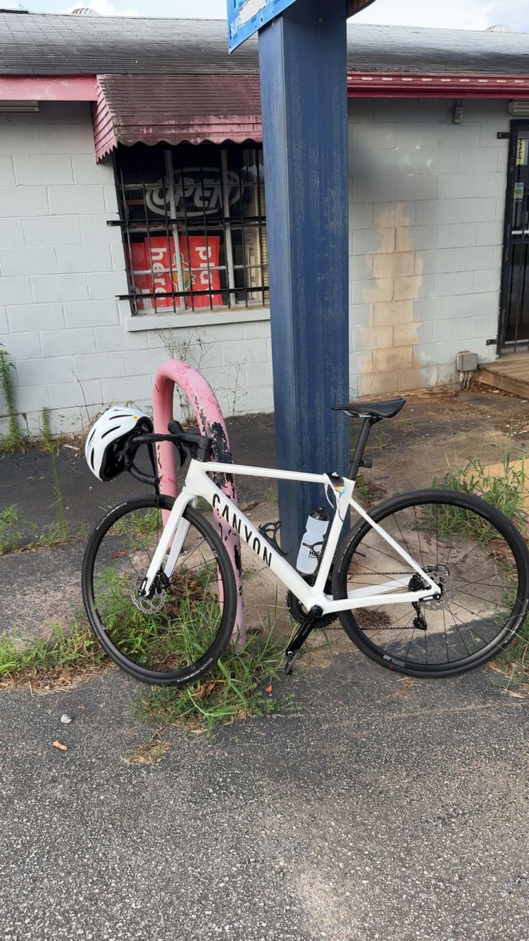 Used Canyon Ultimate Shimano 105 2026 Road & Gravel, White — image 3 of 3