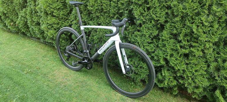 Brugt Scott Addict RC Pro 2025 2025 Road & Gravel — billede 2 af 6