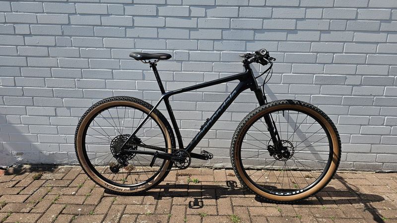 Używany Cannondale F-Si Carbon 4 2019 2019 MTB