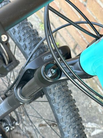 Brugt Bianchi Magma 9S Deore 2024 2024 Mountainbike — billede 11 af 32
