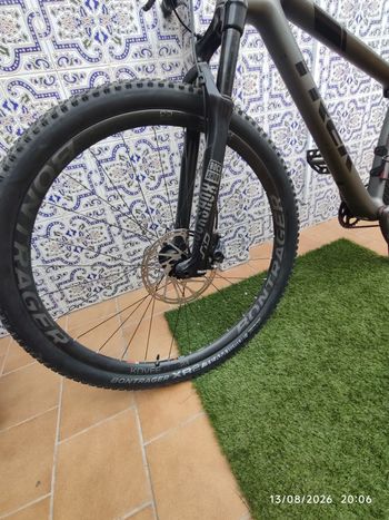 Używany Trek Procaliber 9.8 SL 2019 2019 Mountainbike — zdjęcie 2 z 10