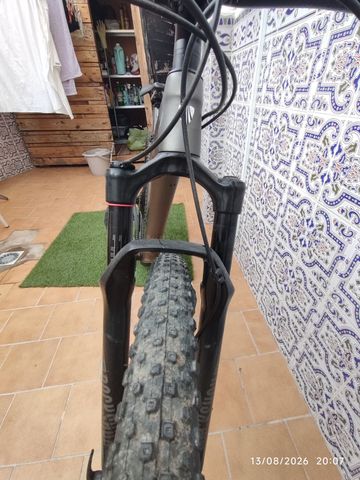 Used Trek Procaliber 9.8 SL 2019 2019 Mountainbike, Black, 27.5, 29 — image 8 of 10