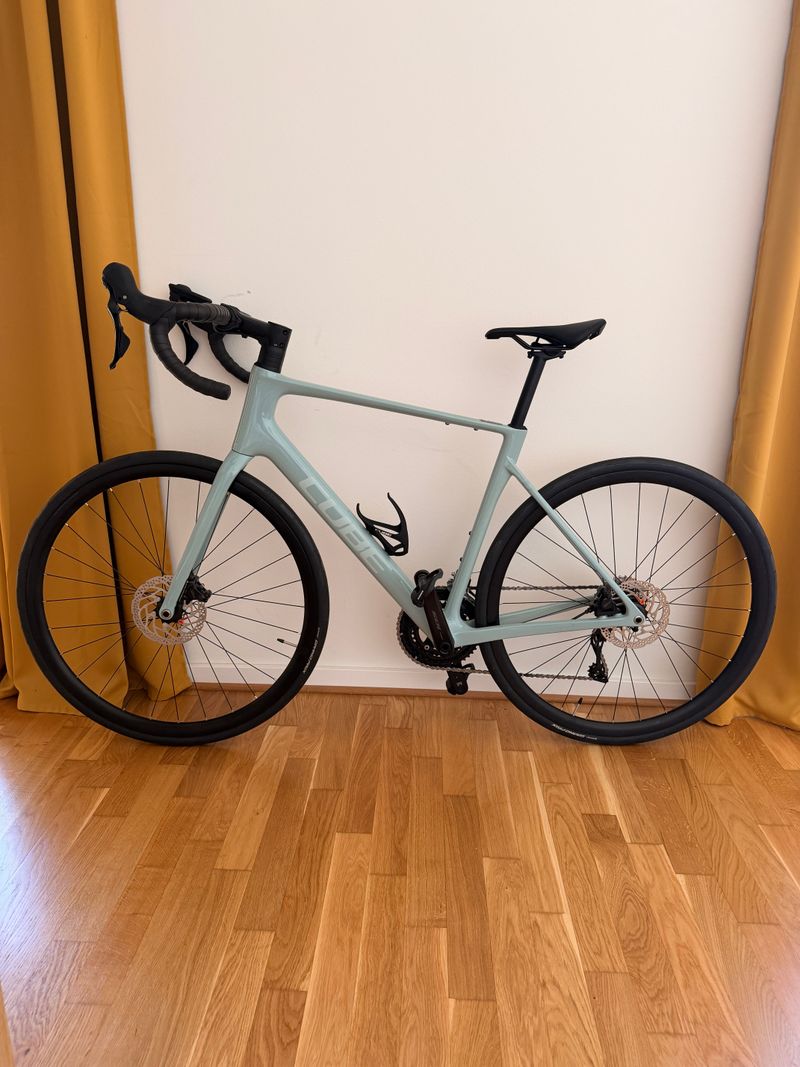 CUBE ATTAIN C:62, RACE 2026 2026 Road & Gravel d'occasion