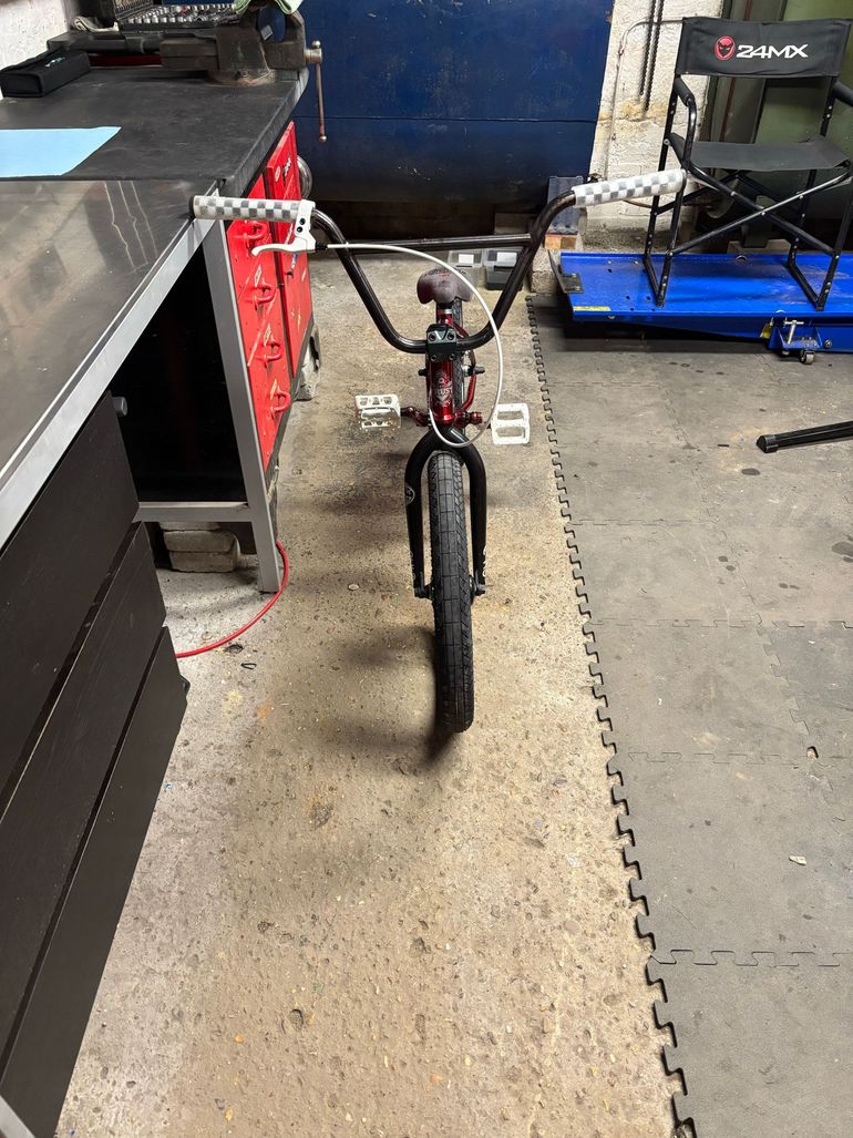 Wethepeople Custom 2011 Urban usato, Rosso — immagine 2 di 3