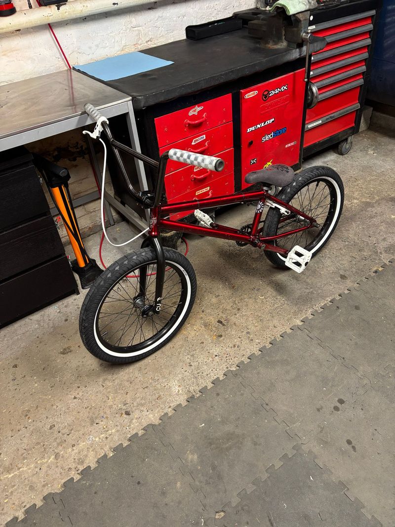 Used Wethepeople Custom 2011 Urban & Touring