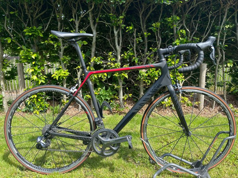 Used Canyon Ultimate CF SLX 8.0 2018 2018 Road & Gravel, Red — image 2 of 5