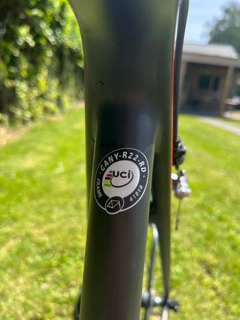 Used Canyon Ultimate CF SLX 8.0 2018 2018 Road & Gravel, Red — image 5 of 5