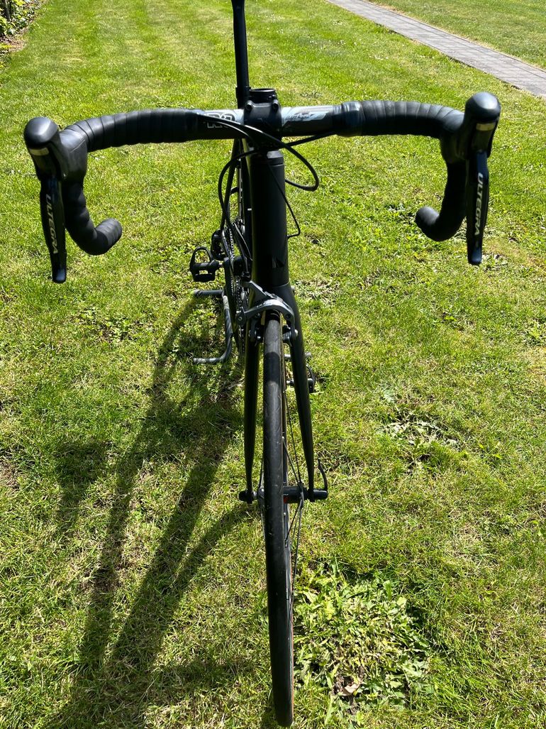 Used Canyon Ultimate CF SLX 8.0 2018 2018 Road & Gravel, Red — image 4 of 5