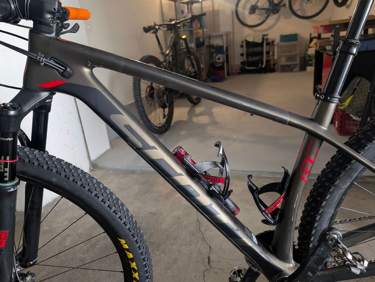 Używany Scott Scale RC 900 Pro 2019 2019 Mountainbike — zdjęcie 2 z 8