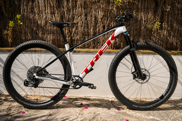 Used Trek Procaliber 9.8 2021 2021 Mountainbike, White, 29 — image 11 of 11