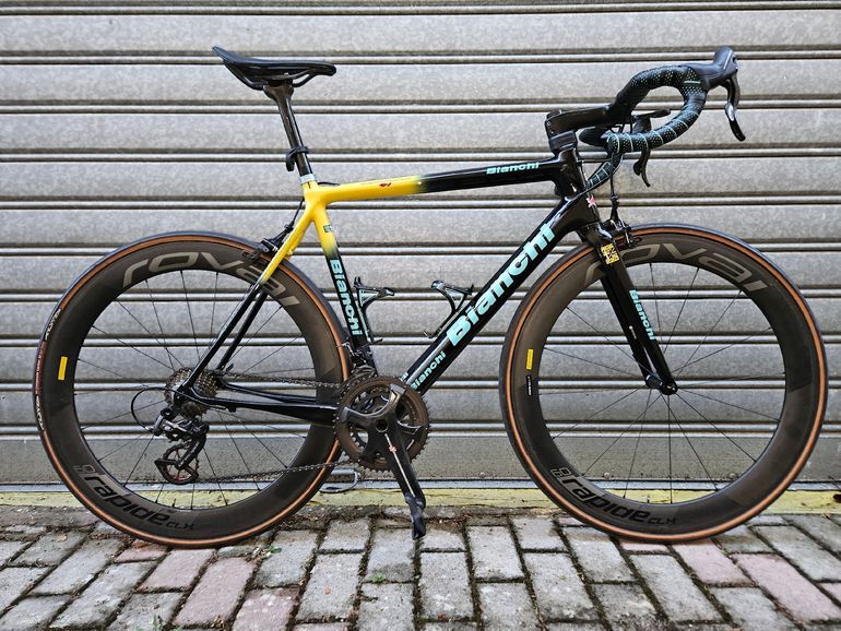 Używany Bianchi Specialissima Super Record 2018 2018 Road & Gravel — zdjęcie 23 z 34