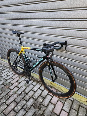 Używany Bianchi Specialissima Super Record 2018 2018 Road & Gravel — zdjęcie 27 z 34