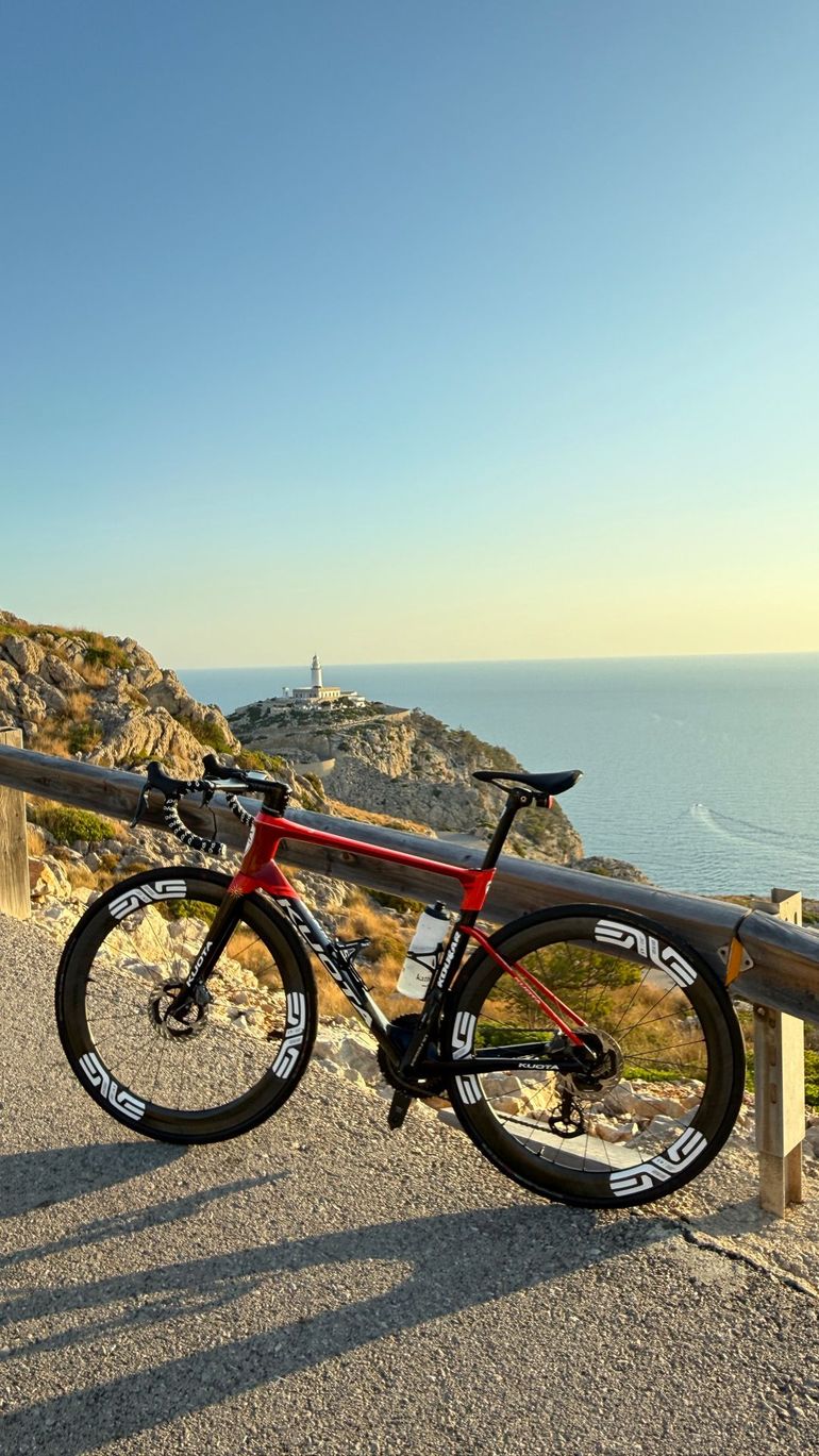Used Kuota Kougar Shimano Ultegra Di2 2022 Road & Gravel, Black — image 1 of 20