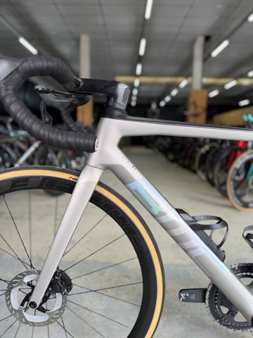 BMC Teammachine SLR 01 FIVE 2022 2022 Road & Gravel usato, Grigio chiaro — immagine 19 di 22