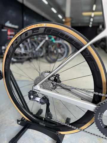 BMC Teammachine SLR 01 FIVE 2022 2022 Road & Gravel usato, Grigio chiaro — immagine 9 di 22