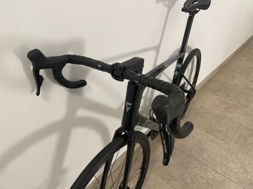 Tweedehands Giant Defy Advanced 2 2025 | Di2 2025 Road & Gravel — afbeelding 3 van 10