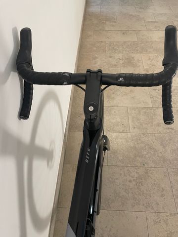 Tweedehands Giant Defy Advanced 2 2025 | Di2 2025 Road & Gravel — afbeelding 6 van 10