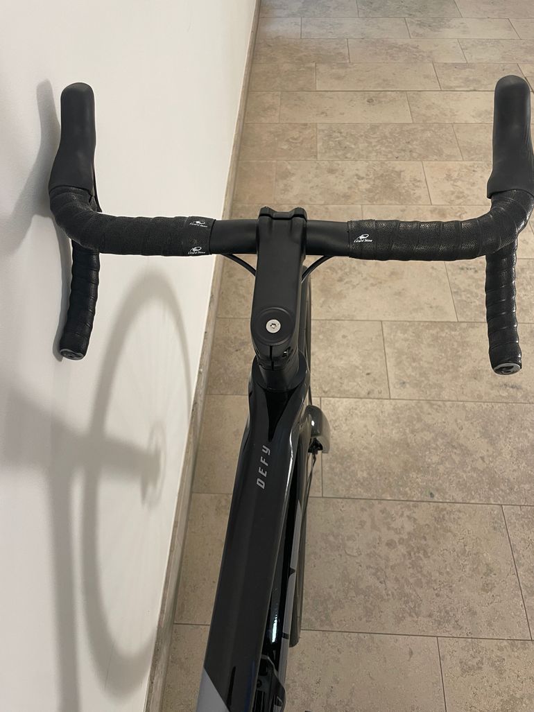 Używany Giant Defy Advanced 2 2025 | Di2 2025 Road & Gravel — zdjęcie 6 z 10