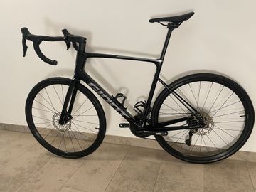 Used Giant Defy Advanced 2 2025 | Di2 2025 Road & Gravel