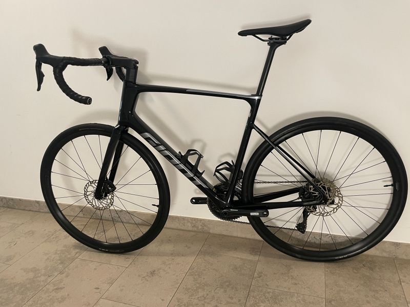 Used Giant Defy Advanced 2 2025 | Di2 2025 Road & Gravel