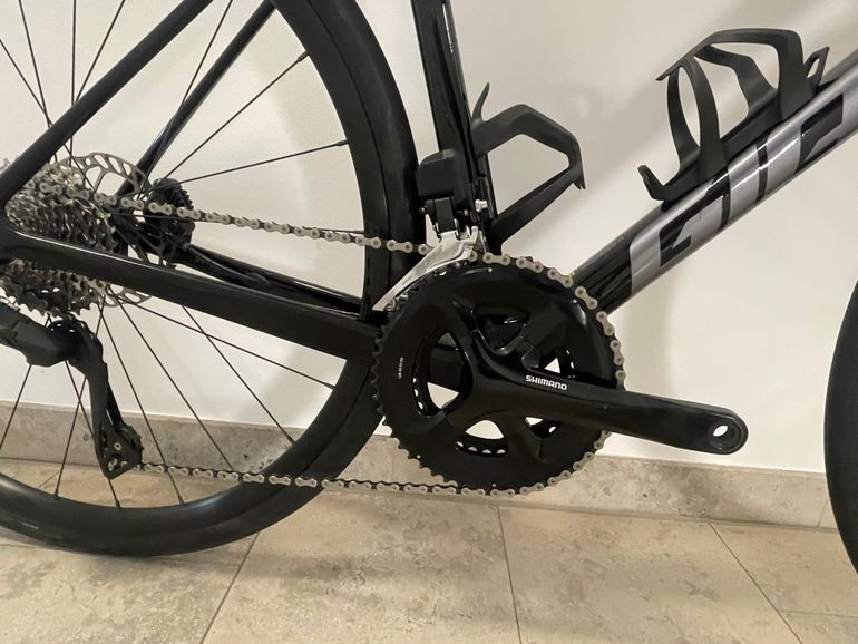 Używany Giant Defy Advanced 2 2025 | Di2 2025 Road & Gravel — zdjęcie 4 z 10