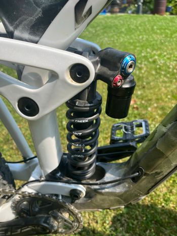 Giant Glory Advanced 2025 2025 Mountainbike de segunda mano, Gris claro — imagen 3 de 5