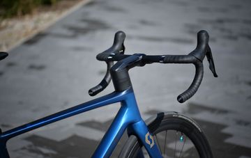 Used Scott Addict 30 2022 2022 Road & Gravel, Blue — image 4 of 8