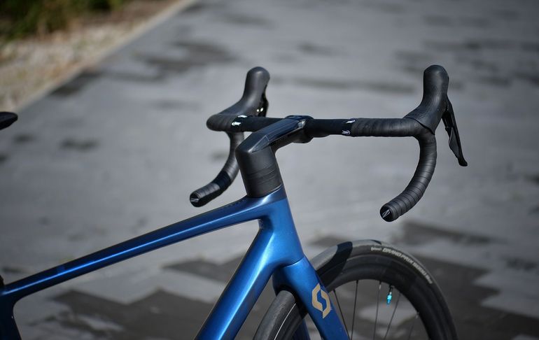 Gebrauchtes Scott Addict 30 2022 2022 Road & Gravel, Blau — Bild 4 von 8