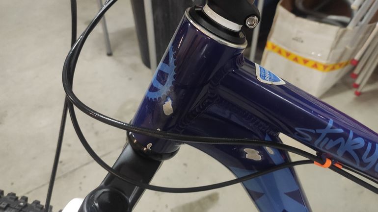 Used Kona Stinky Shimano Deore XT 2010 Mountainbike, Blue — image 5 of 9