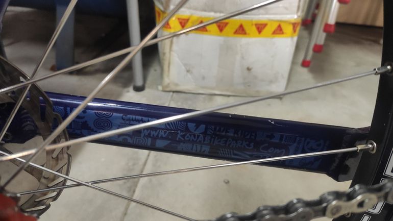 Used Kona Stinky Shimano Deore XT 2010 Mountainbike, Blue — image 9 of 9