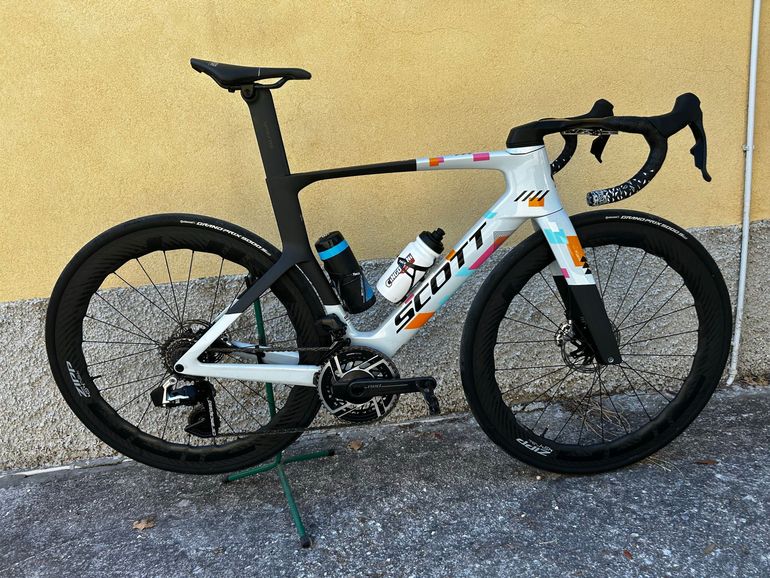 Used Scott Foil SRAM Red eTap AXS 2026 Road & Gravel, White — image 1 of 3