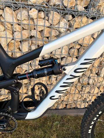 Gebrauchtes Canyon Spectral 29 6 2022 2022 Mountainbike, Schwarz, 29 — Bild 7 von 12