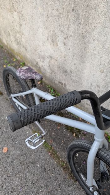 Used Wethepeople Custom 2021 Urban, Light Gray — image 5 of 10