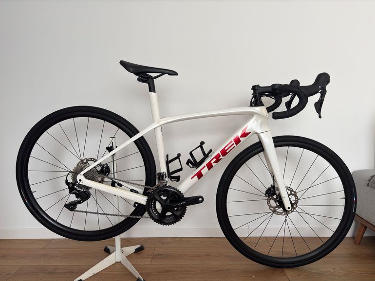 Trek Domane SL 5 Gen 3 2023 2023 Road & Gravel usato, Bianco — immagine 9 di 10