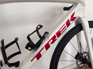 Trek Domane SL 5 Gen 3 2023 2023 Road & Gravel usato, Bianco — immagine 5 di 10