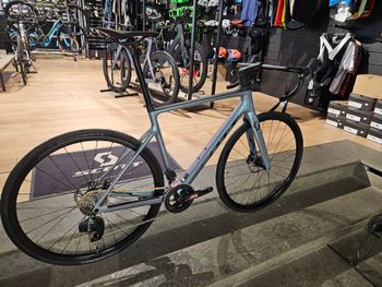 Gebrauchtes Scott Addict 10 2024 2024 Road & Gravel, Hellgrau — Bild 2 von 4
