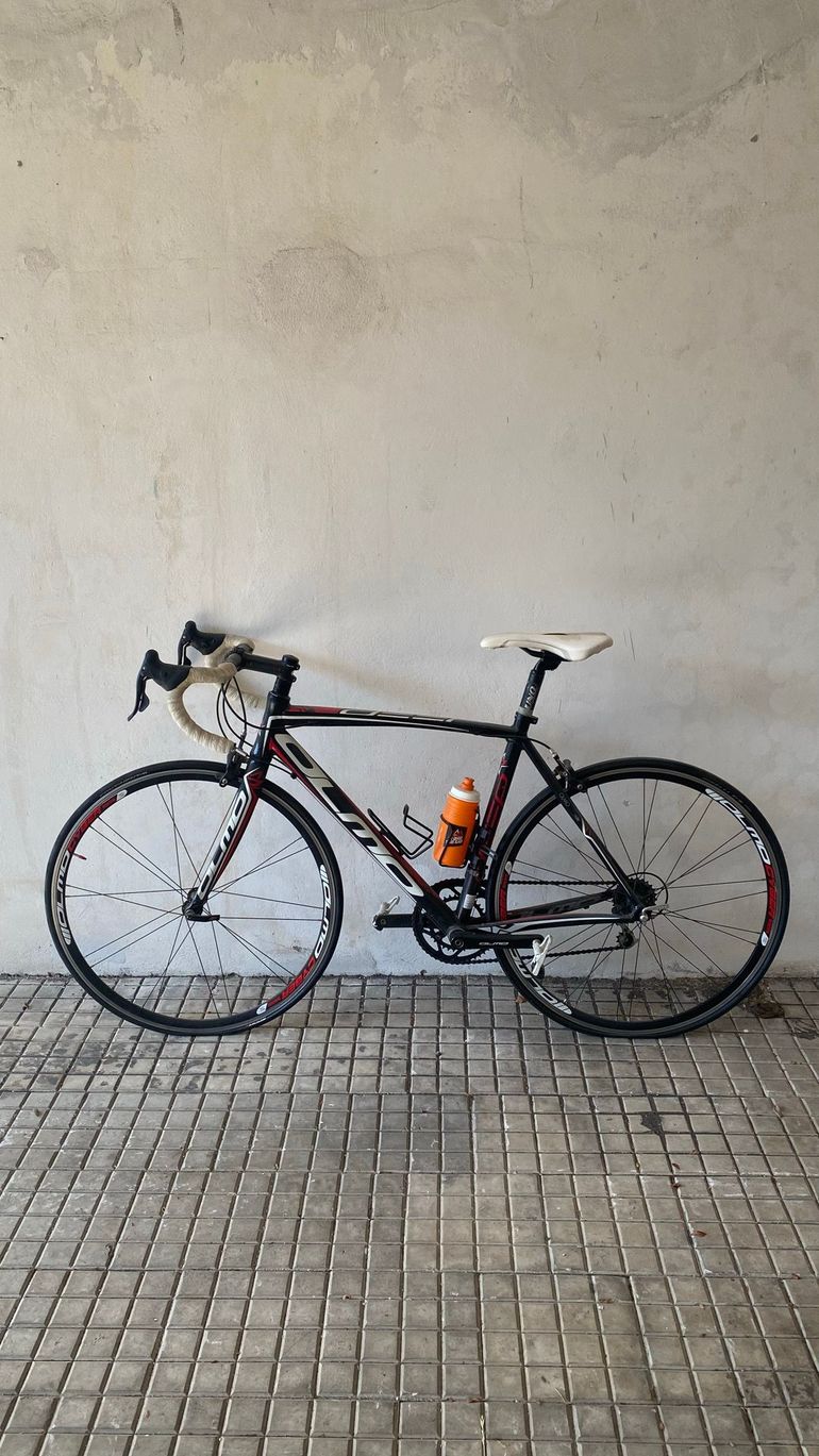 Used Olmo Custom Campagnolo Veloce 2013 Road & Gravel, Red — image 2 of 6