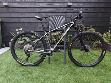 Gebrauchtes Orbea ALMA M50 2023 2023 Mountainbike, Hellgrau, 29 — Bild 2 von 12
