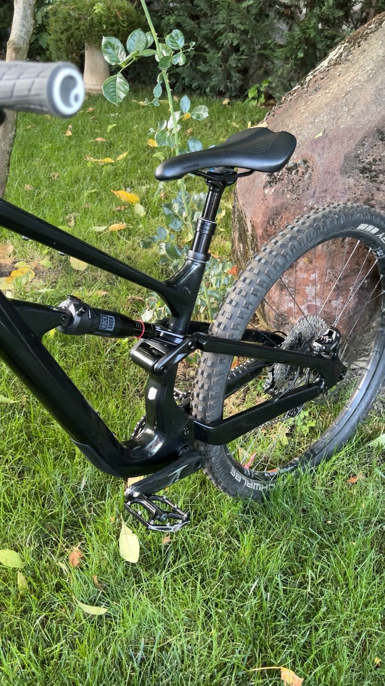 Gebrauchtes Cannondale Habit 4 CF 2025 Mountainbike, Schwarz — Bild 4 von 5