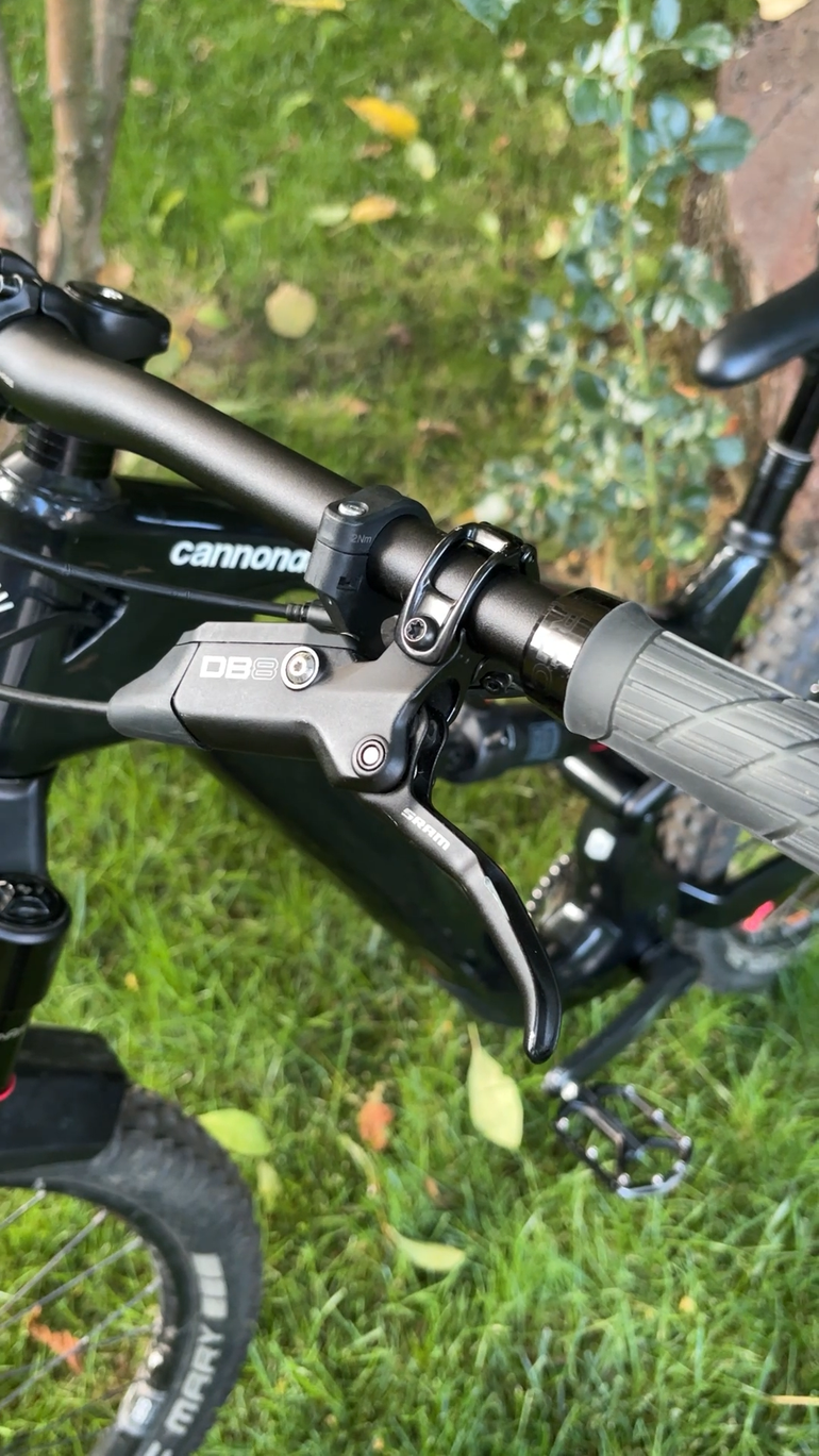 Gebrauchtes Cannondale Habit 4 CF 2025 Mountainbike, Schwarz — Bild 3 von 5